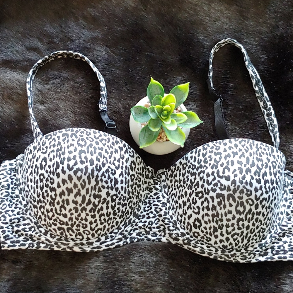 👙$15 Small Bra Bundle👙 - Picture 3 of 7